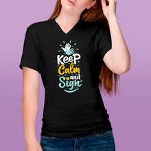 Charger l'image dans la galerie, T-shirt à col V unisexe "Keep calm and sign" 2