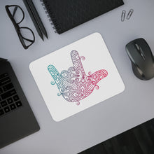 Charger l&#39;image dans la galerie, Tapis de souris &quot;I love you&quot; en langue des signes 2
